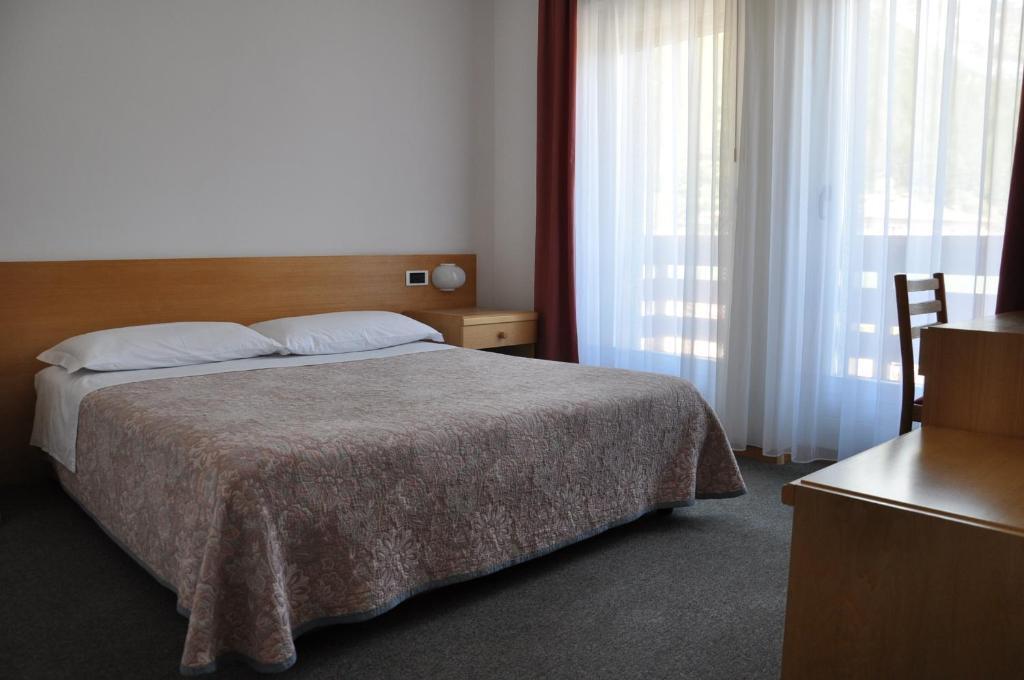 Hotel Ideal Sarche di Calavino Стая снимка