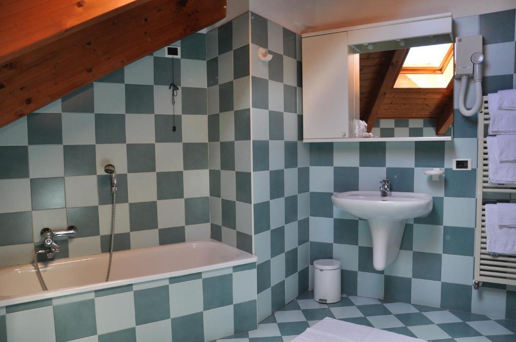Hotel Ideal Sarche di Calavino Стая снимка